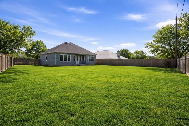 315 Ashwood Street, Azle, TX 76020