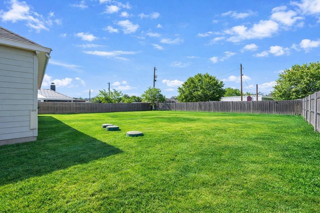 315 Ashwood Street, Azle, TX 76020