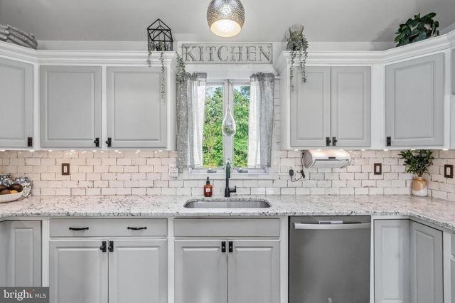 705 GARDEN RD, Pittsgrove, NJ 08318