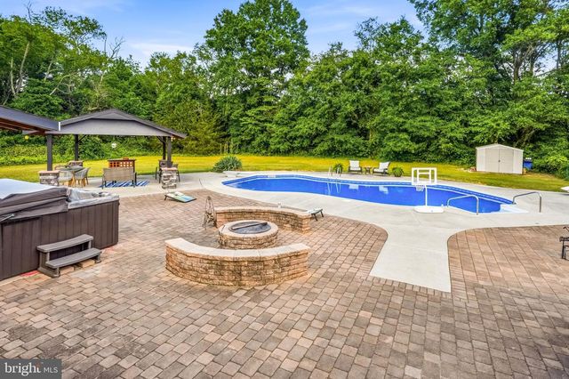 705 GARDEN RD, Pittsgrove, NJ 08318