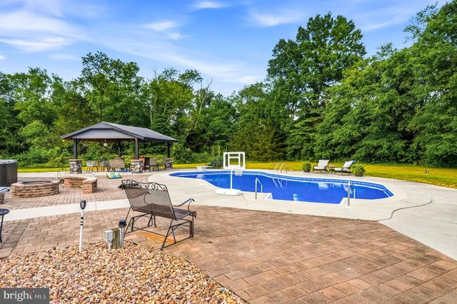 705 GARDEN RD, Pittsgrove, NJ 08318