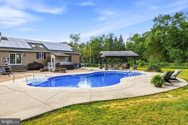 705 GARDEN RD, Pittsgrove, NJ 08318