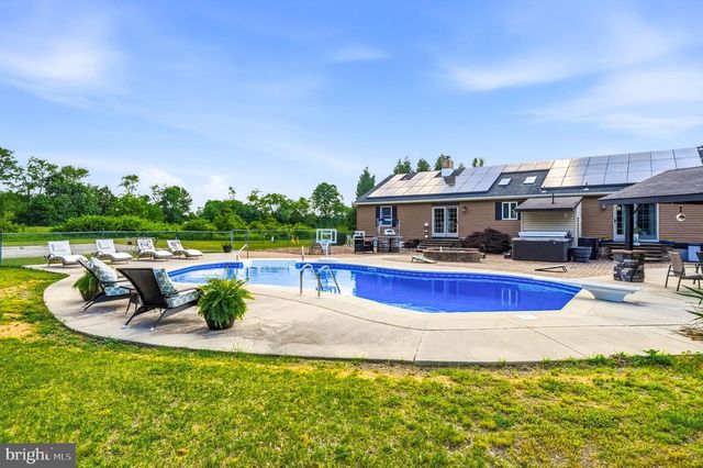 705 GARDEN RD, Pittsgrove, NJ 08318