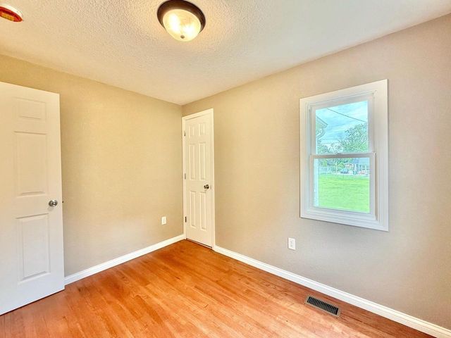 2002 S Harrison Avenue, Beloit, WI 53511