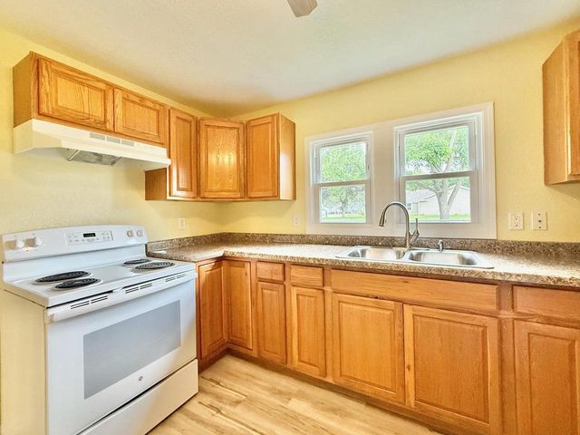 2002 S Harrison Avenue, Beloit, WI 53511