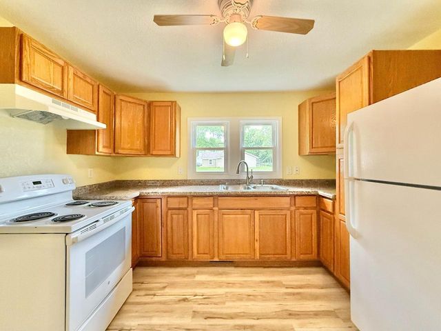 2002 S Harrison Avenue, Beloit, WI 53511
