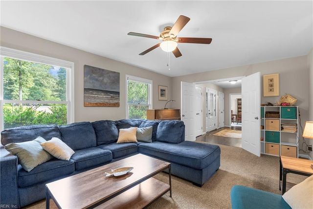 23 Somerset CT, Williamsburg, VA 23188