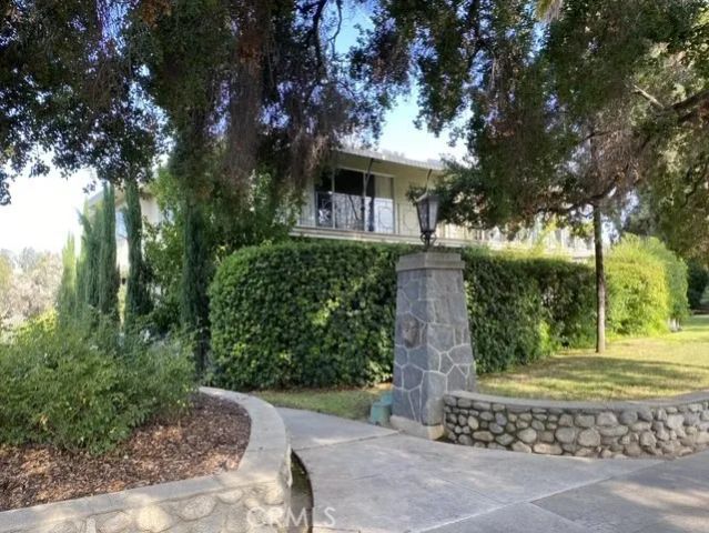 101 N Grand 2, Pasadena, CA 91103