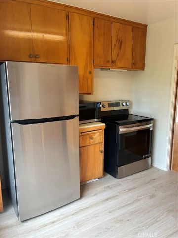 101 N Grand 2, Pasadena, CA 91103