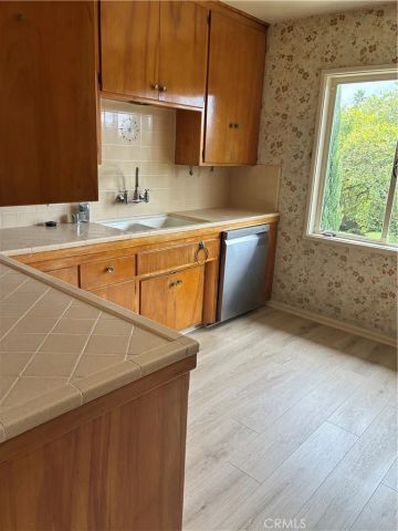 101 N Grand 2, Pasadena, CA 91103