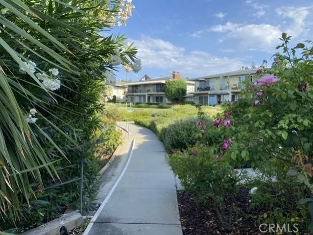101 N Grand 2, Pasadena, CA 91103