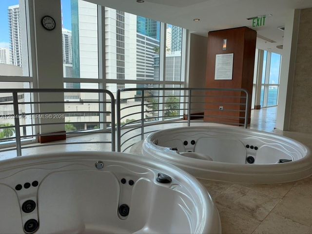 31 SE 5th Street 3103, Miami, FL 33131