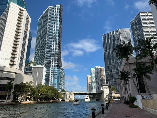 31 SE 5th Street 3103, Miami, FL 33131