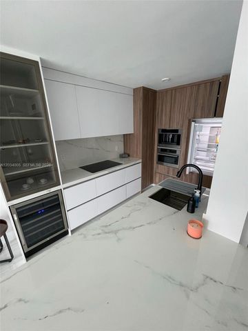 31 SE 5th Street 3103, Miami, FL 33131