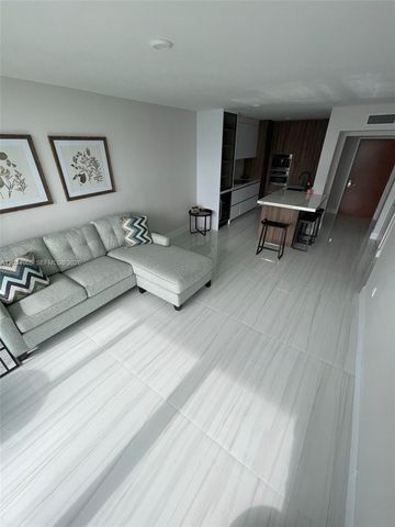 31 SE 5th Street 3103, Miami, FL 33131
