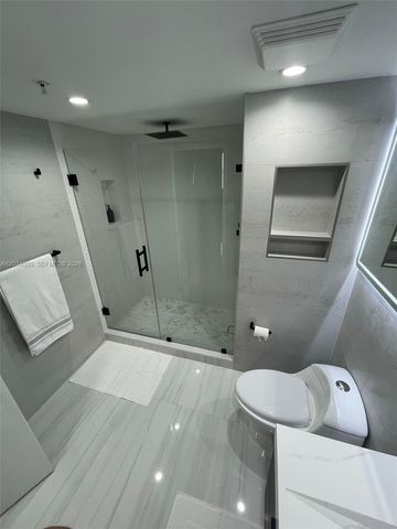 31 SE 5th Street 3103, Miami, FL 33131