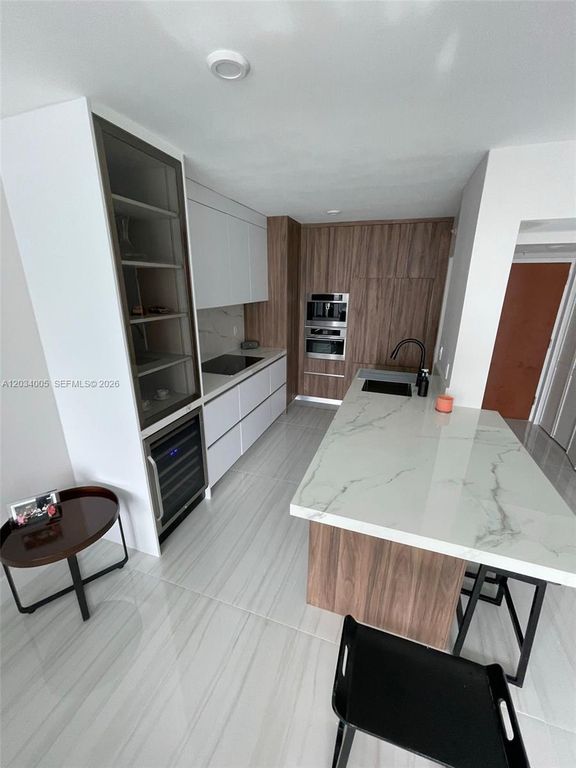 31 SE 5th Street 3103, Miami, FL 33131