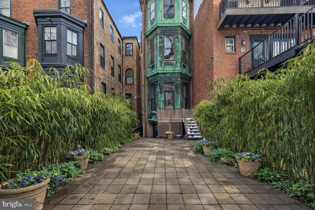 2106 SPRUCE ST, Philadelphia, PA 19103