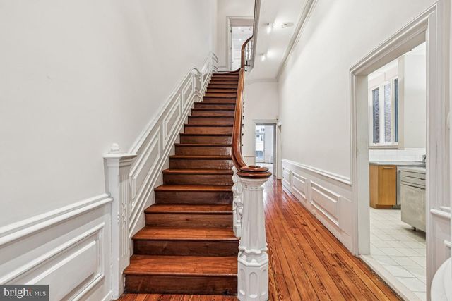 2106 SPRUCE ST, Philadelphia, PA 19103