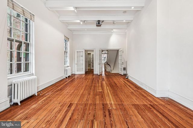 2106 SPRUCE ST, Philadelphia, PA 19103
