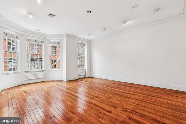 2106 SPRUCE ST, Philadelphia, PA 19103