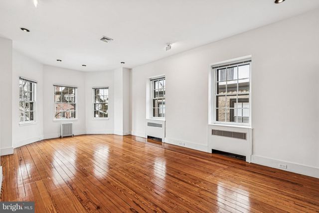 2106 SPRUCE ST, Philadelphia, PA 19103