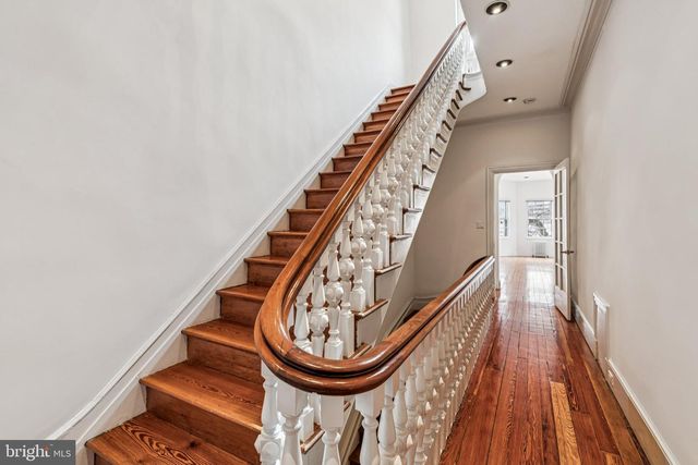 2106 SPRUCE ST, Philadelphia, PA 19103