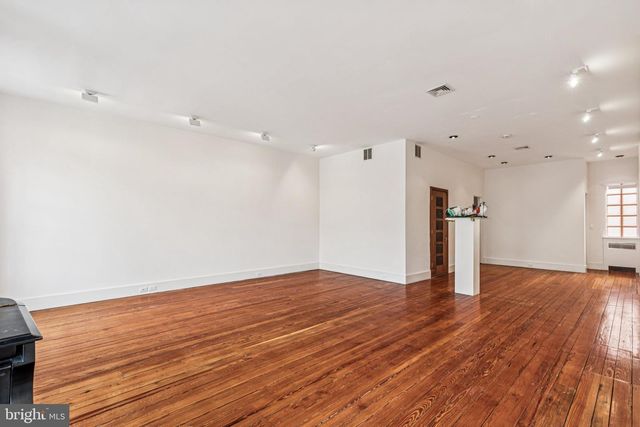 2106 SPRUCE ST, Philadelphia, PA 19103