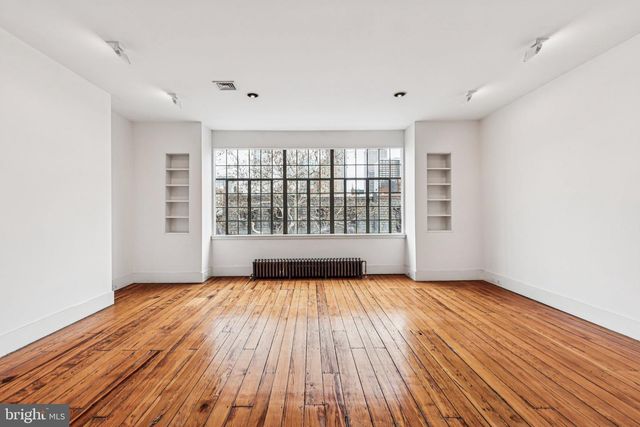 2106 SPRUCE ST, Philadelphia, PA 19103