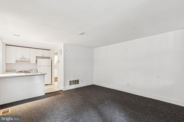 2106 SPRUCE ST, Philadelphia, PA 19103