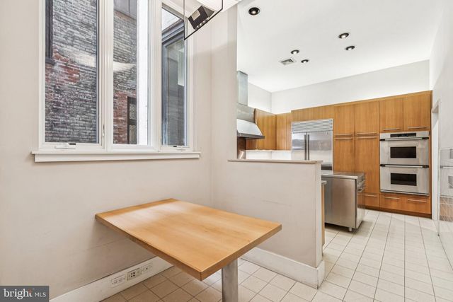 2106 SPRUCE ST, Philadelphia, PA 19103