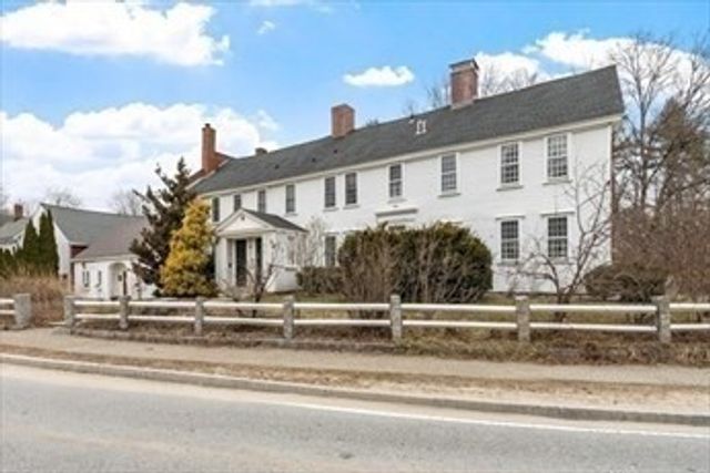 5 Lowell St 5, Carlisle, MA 01741