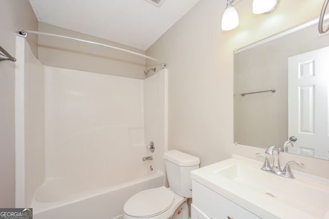 3661 Colonnade Court, Rex, GA 30273