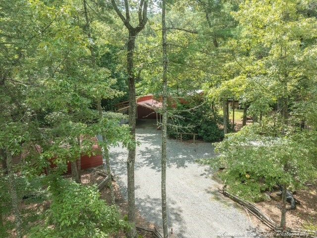 19 Ladybug Lane, Blue Ridge, GA 30513