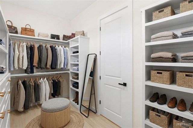 1912 Diplomat Drive, Edinburg, TX 78542