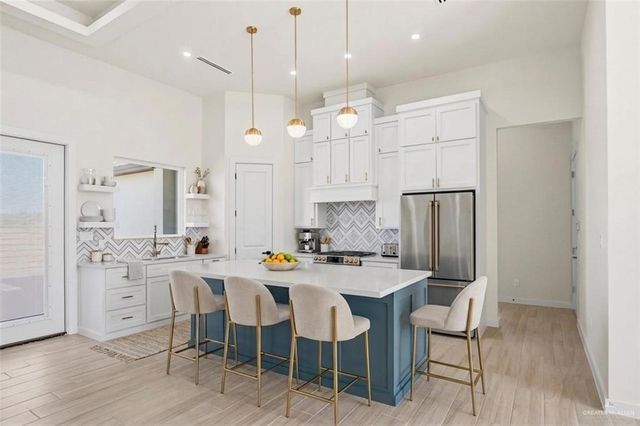 1912 Diplomat Drive, Edinburg, TX 78542