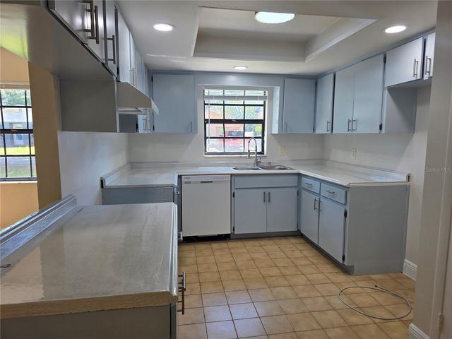 10410 N OJUS DRIVE, Tampa, FL 33617