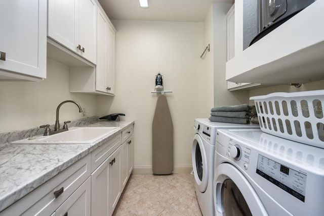 1430 MANATEE CIRCLE, Tarpon Springs, FL 34689