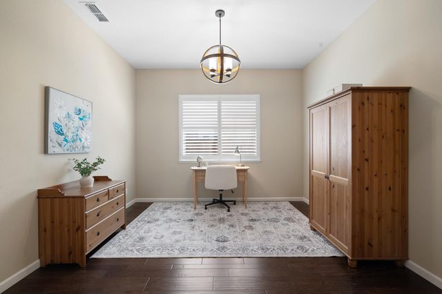 5510 Snowbrush Dr, Rocklin, CA 95677