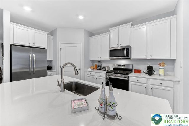 7903 Keystone Drive, Upper Macungie Twp, PA 18031