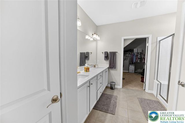 7903 Keystone Drive, Upper Macungie Twp, PA 18031