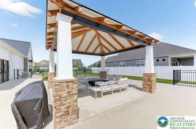 7903 Keystone Drive, Upper Macungie Twp, PA 18031