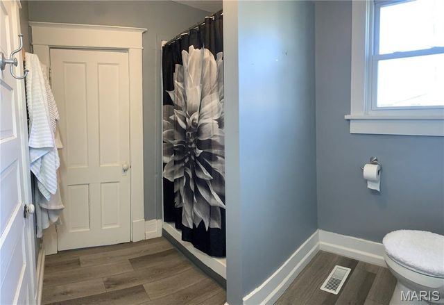 422 Stephen Avenue, Greenville, IL 62246