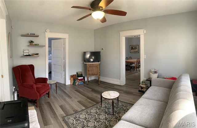 422 Stephen Avenue, Greenville, IL 62246