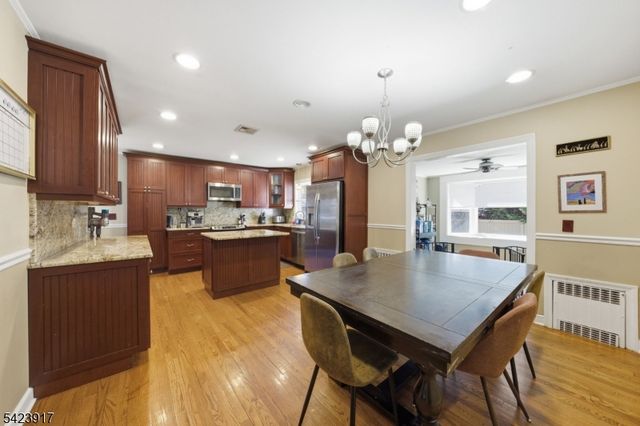 964 Crescent Dr, Rahway City, NJ 07065
