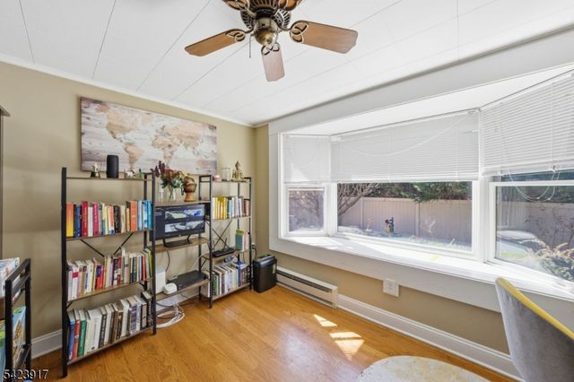 964 Crescent Dr, Rahway City, NJ 07065