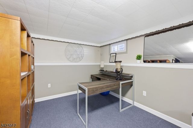 964 Crescent Dr, Rahway City, NJ 07065