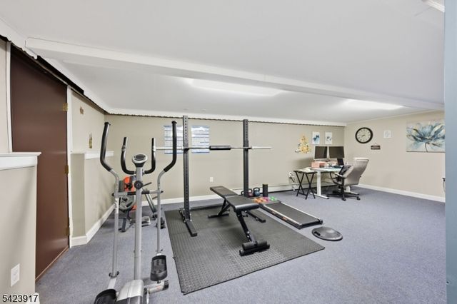 964 Crescent Dr, Rahway City, NJ 07065