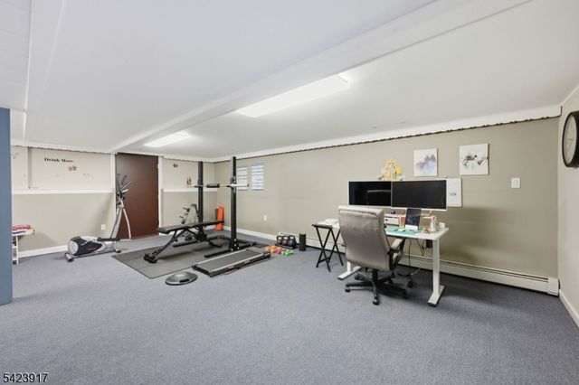 964 Crescent Dr, Rahway City, NJ 07065