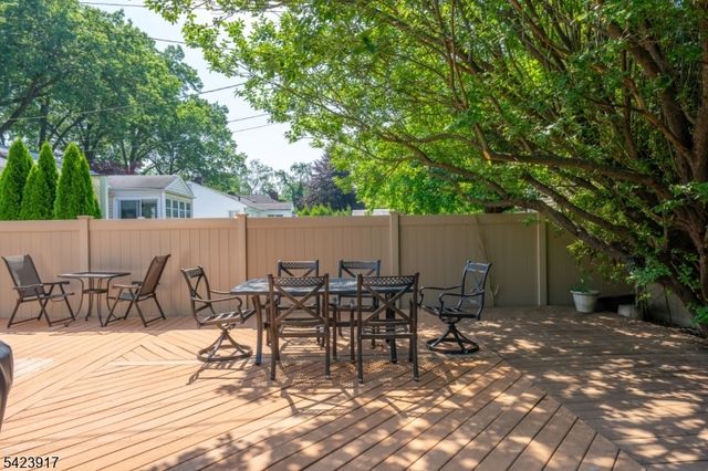 964 Crescent Dr, Rahway City, NJ 07065